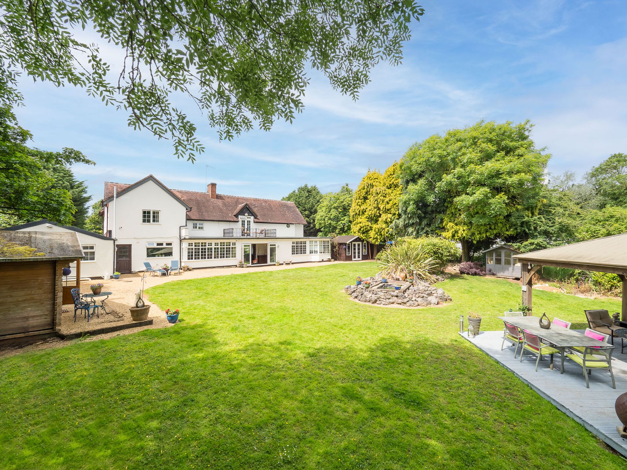 5 bed detached house for sale in Stratford Road, Warwick  - Property Image 2