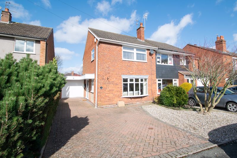 3 bed house for sale in Robins Close, Stourbridge, DY8 