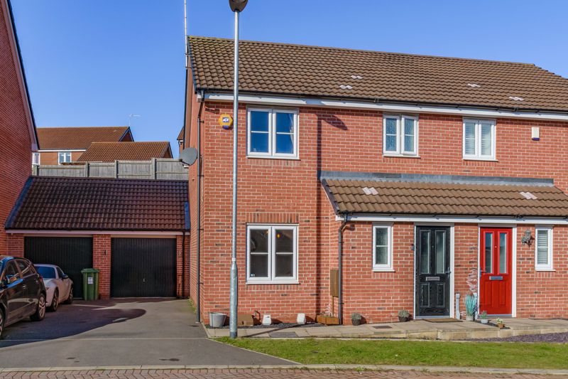 3 bed  for sale in Elrington Close, Redditch, B97 