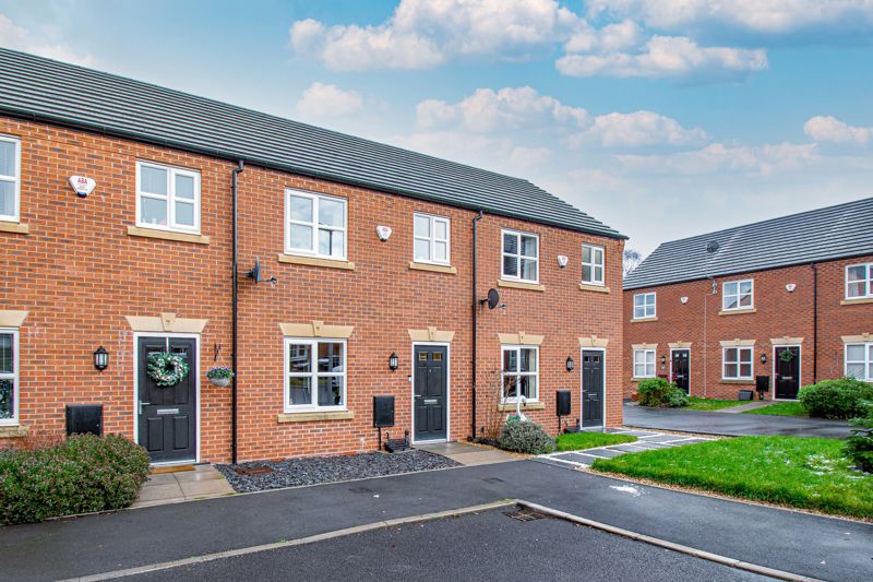 <p><strong><span >A beautifully presented, three-bedroom, leasehold, mid-terraced property, situated on the modern Morris Homes development of The Forge, Oldbury completed in 2017, an ideal purchase for first time buyers.</span></strong></p><p><strong><span >The interior of the property is laid as follows: entrance hallway, good-sized lounge, ground floor W/C, contemporary open plan kitchen diner which includes integrated Neff oven, gas hob and extractor hood. Double glazed French doors lead out to the garden.</span></strong></p><p><strong><span >Moving upstairs the first-floor landing accommodates three good-sized bedrooms along with a modern fitted family bathroom providing a shower over bath.</span></strong></p><p><strong><span >The property offers additional benefits including gas central heating and double glazing throughout, house alarm system, part boarded loft space with pull down ladder, white goods included (fridge freezer, washer/dryer and dishwasher), boiler within 10 year manufacturer’s warranty and new build home warranty in place.</span></strong></p><p><strong><span >Outside the property establishes a low maintenance rear garden laid to decking with fenced boundaries. Allocated off-road parking bays are available along with visitor parking bays. </span></strong></p><p><strong><span >Situated on a desirable and modern development, the property enjoys access to nearby shops, supermarkets, eateries and well-regarded schooling. Ease of access to major road links including the New Birmingham Road and M5 for commuting and travel to surrounding areas. </span></strong><strong></strong></p>