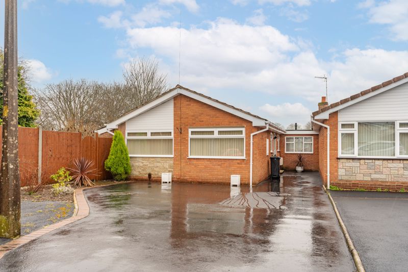 2 bed bungalow for sale in Herondale Road, Stourbridge, DY8 