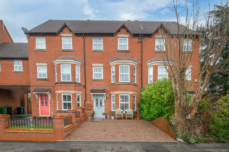 <br/><br/><p><span >An immaculately presented, three storey home, boasting three well sized double bedrooms and an ideal living space, well placed in the highly sought-after area of Astwood Bank, Redditch.</span></p><p><span > </span></p><p ><span >The ground floor accommodation comprises: Entrance hallway with under stairs storage cupboard, open plan modern kitchen/diner with a feature bay window and providing a double oven, gas hob and sink, the utility provides a sink along with space for freestanding appliances and gives access to the handy ground floor WC.</span></p><p ><span >The first-floor landing establishes: A spacious lounge with a feature bay window, double bedroom three benefitting from built in wardrobes, and the family bathroom providing a bath with overhead shower, WC, and basin.</span></p><p ><span >The second-floor homes the master bedroom benefitting from built in wardrobes along with a recently refurbished en-suite shower room, and double bedroom two with a view to the rear.</span></p><p ><span >To the rear is a pleasant, low maintenance garden with steps up to a decking and artificial lawn area. The garden also has a back gate providing access to the off-road parking area along with the single garage, which is part of a block.</span></p><p ><span >Occupying a popular location centrally within the sought-after village of Astwood Bank. Nearby facilities include excellent schools, local shops, access to public foot paths and bus routes. Redditch Town Centre is a short ride away boasting an assortment of amenities along with the bus and train stations. National motorways (M5 and M42) are easily accessible.</span></p>