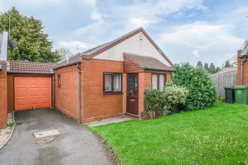 2 bed bungalow for sale in Prophets Close, Redditch, B97 