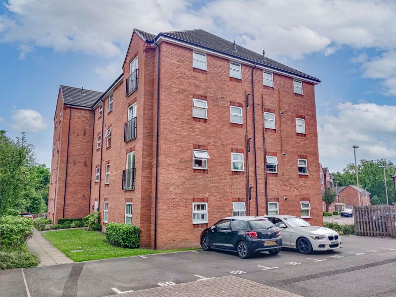 2 bed flat for sale in Brett Young Close, Halesowen - Property Image 1