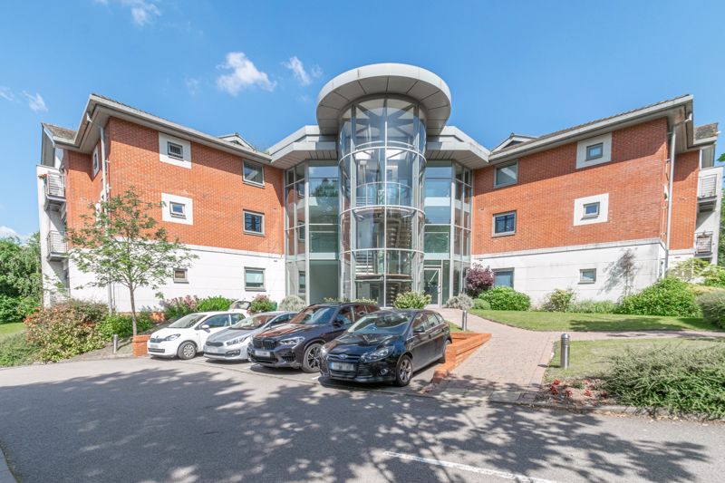 2 bed flat for sale in Evesham Road, Redditch, B97 