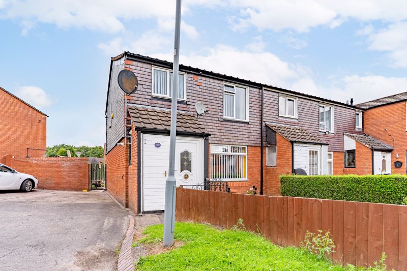 3 bed  for sale in Prince Andrew Crescent, Birmingham, B45 