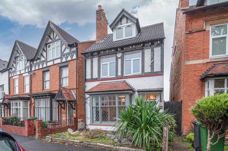 <br/><br/><p ><span ><br/><br/>An extensively renovated Victorian detached family home, boasting character in the sought-after area of Headless Cross, Redditch, offered with no onward chain. </span></p><p ><span >The ground floor accommodation comprises: Living room with an original feature bay window and open fireplace, dining room with a view to the rear garden, newly fitted kitchen/breakfast room providing an integrated dishwasher, induction hob and oven, along with space for freestanding appliances and featuring the exposed original floor, and an additional outbuilding with a handy ground floor WC.</span></p><p ><span >The first-floor accommodation establishes: double bedroom two with a view to the rear garden, good sized bedrooms three and four, and the family bathroom providing a freestanding roll top bath, separate corner shower, sink and WC. </span></p><p ><span >The second floor homes the impressive master bedroom with a dormer window, sky light windows, feature exposed beams and a walk in wardrobe space.</span></p><p ><span >To the rear is an extensive garden with an initial patio area then laid to lawn. To the front of the property is a well-maintained front garden area, along with side gate access through to the rear. </span></p><p ><span >Well situated the property is close to an assortment of local amenities such as shops and restaurants and is within walking distance to Morton Stanley, countryside walks and well-regarded schools Walkwood Middle and Saint Augustine’s High. It is also conveniently placed to access local bus routes, the local train station and national motorway networks (M5 & M42).</span></p>