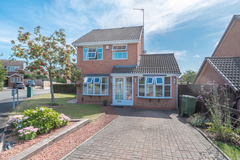 <p ><span >A beautifully presented, three-bedroom detached home, placed on a pleasant cul-de-sac on a substantial corner plot within the sought-after residential area of Church Hill North, Redditch.</span></p><p ><span >The ground floor accommodation comprises: Enclosed porch, entrance hallway with stairs to the first floor, spacious lounge, fully fitted kitchen/breakfast room with beautiful granite worktops and integrated appliances (fridge, double freezer, dishwasher, induction hob, new electric oven), open dining conservatory with double glazing, fitted blinds throughout and French Door access to the rear garden, laundry room with an integrated microwave along with space for freestanding appliances, guest WC/cloakroom and the good-sized insulated study room, converted from the original garage and benefitting from a feature bay window.</span></p><p ><span >The first-floor landing establishes: Master bedroom with fitted wardrobes and new carpets, double bedroom two with fitted wardrobes, good sized bedroom three with cupboard space, and the family bathroom, providing a bath with overhead shower, sink and WC, along with a ceramic floor. </span></p><p ><span >Outside, to the rear is a block paved patio perfect for garden furniture and entertaining, down to a well-maintained lawn with stone borders. The rear garden further benefits from two storage sheds. To the front of the property is a private block paved driveway providing ample off-road parking, a beautifully maintained front garden, and side gate access to the rear.</span></p><p ><span >Furthermore, the property benefits from double glazing throughout, boiler with regular servicing, and feed in tarrif Solar Panels (3.5KWH) with two years remaining warranty, and 12 years left in contract. </span></p><p ><span >Well situated in a cul-de-sac location the property benefits from being close to countryside walks and has easy access to local amenities such as schools, shops, restaurants and the town centre. The property is also well located for access to motorway links (M42 and M5), bus routes and the local train station.</span></p>