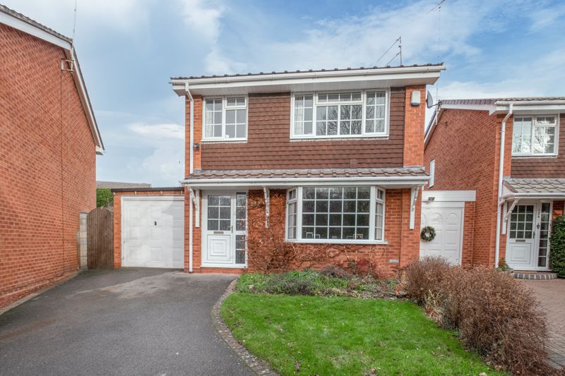 A beautifully presented link-detached family home, situated on a quiet close in the popular residential area of Winyates Green in Redditch.<br/><br/>The ground floor accommodation comprises an entrance hallway with stairs rising to the first-floor landing, a spacious lounge with a feature bay window, a fabulous kitchen/diner benefitting from an integrated dishwasher and fridge, built-in storage/pantry, as well as space for a freestanding range cooker. Further to this is the converted garage to include a spacious utility area with space for freestanding appliances, a handy ground floor shower room, a good-sized study and access to the garage store.<br/><br/>The first-floor landing establishes: Master bedroom with built-in wardrobes, double bedroom two with built-in storage cupboard and a view to the rear garden, as well as a good-sized third bedroom. Lastly on the first floor is a beautifully fitted family bathroom with a large walk-in shower, sink and WC, along with dual aspect windows.<br/><br/>Outside to the rear is a low-maintenance garden with an initial patio area then mainly laid to a well-maintained lawn. To the front of the property is a private driveway providing off-road parking, along with access to the attached garage store. <br/><br/><p>Ideally placed in the popular residential area of Winyates Green, the property is nearby to well-regarded local schools, countryside walks including Arrow Valley Country Park, local shops, and bus routes. Redditch Town Centre is a short ride away boasting an assortment of further amenities including shops, bars and restaurants, along with the local bus and railway stations. There is also easy access to national motorway networks (M5 and M42).</p><p> </p>
<br/><br/>