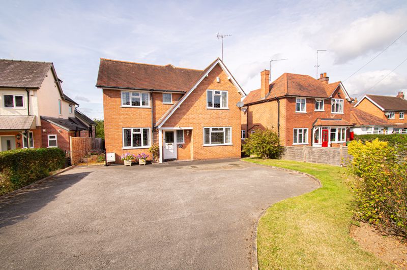 3 bed house for sale in Redditch Road, Alvechurch 0