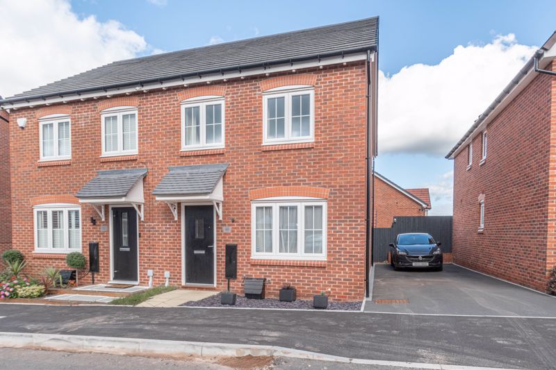 3 bed  for sale in Linthurst Crescent, Redditch, B97 