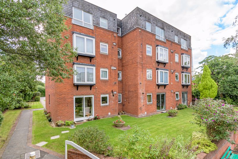<br/><br/>Offered with no onward chain, is this well presented, second floor retirement apartment; situated in the popular Guardian Court complex for over 60's, offering ease of access to Bromsgrove Town Centre.<br/><br/>The accommodation is accessed via a secure intercom system, into a communal lobby with lift access servicing all floors. Once entering the apartment, the layout briefly comprises of; Hallway giving off to a generous sized storage cupboard with shelving, spacious lounge/diner offering dual aspect windows with box bay window, modern shaker style kitchen, fitted with integrated oven, electric hob with extractor hood over and integrated fridge/freezer; double bedroom with built in wardrobe and outlook to communal gardens at the rear; and stylish fitted shower room, offering large shower cubicle and heated towel rail.<br/><br/>Additionally the apartment benefits from; gas fired central heating and double glazing, communal lounge and laundry facilities, and attractive well maintained gardens. We have been advise that the property is Leasehold with a current remaining lease of 67 years, and an annual ground rent & service charge of £2070.<br/><br/>The property is located within close proximity to Bromsgrove Town centre and its many shops facilities and amenities it has to offer, including local Bromsgrove Baptist Church, public transport links and major road links to surrounding areas.<br/><br/>
