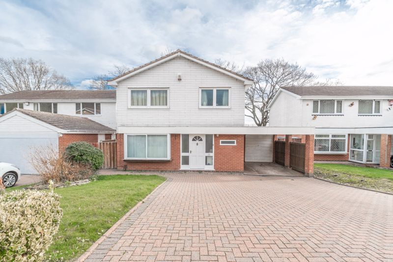 4 bed house for sale in Compton Close, Redditch, B98 
