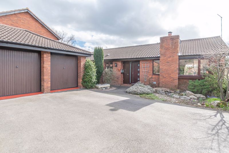 3 bed house for sale in Fairford Close, Redditch, B98 