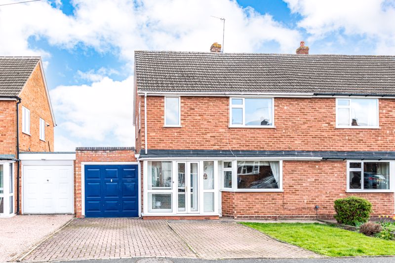 3 bed house for sale in Carol Avenue, Bromsgrove, B61 