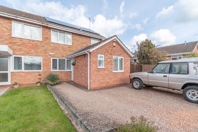 4 bed house for sale in Atcham Close, Redditch, B98 