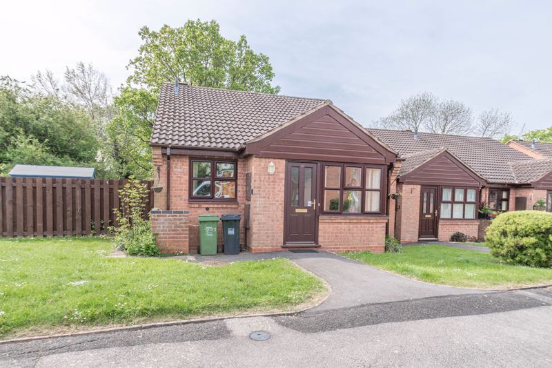 1 bed bungalow for sale in Naseby Close, Redditch, B98 
