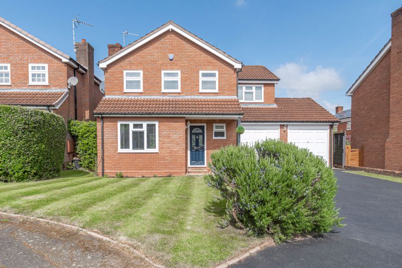 4 bed house for sale in Kempsford Close, Redditch - Property Image 1