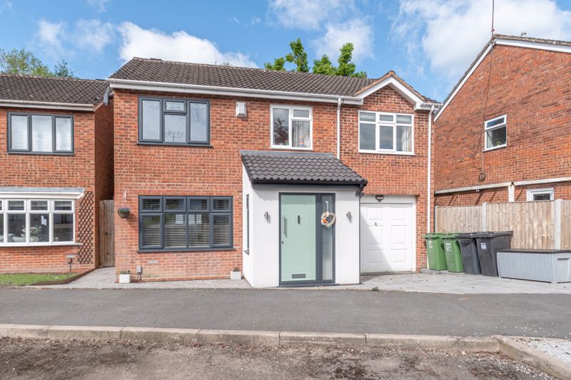 4 bed house for sale in Cheswick Close, Redditch, B98 