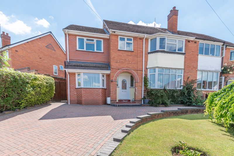 3 bed house for sale in Vicarage Crescent, Redditch, B97 