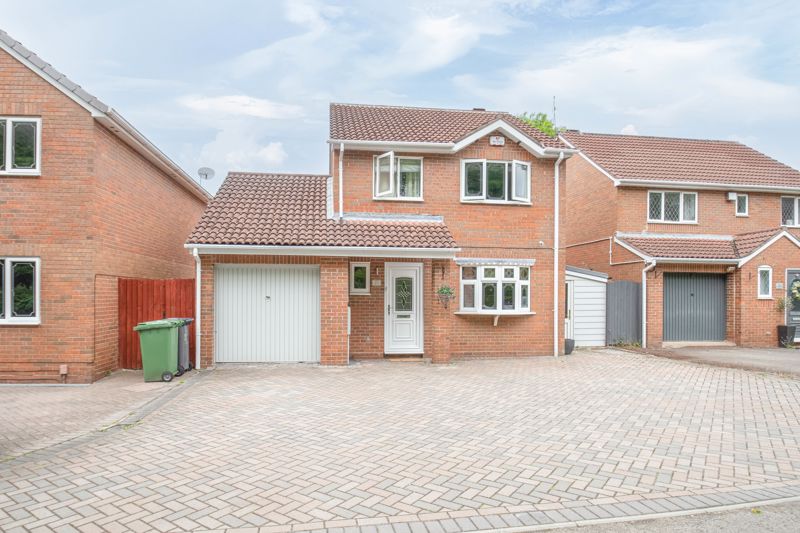 3 bed house for sale in Foxcote Close, Redditch, B98 
