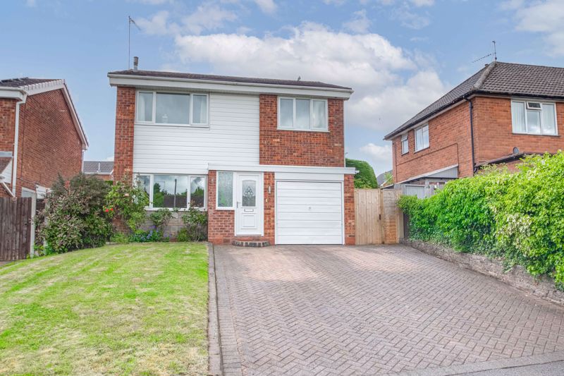 3 bed house for sale in Walkwood Road, Redditch, B97 