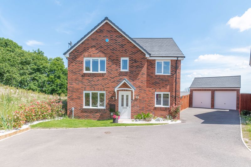5 bed house for sale in Owlham Close, Redditch, B97 