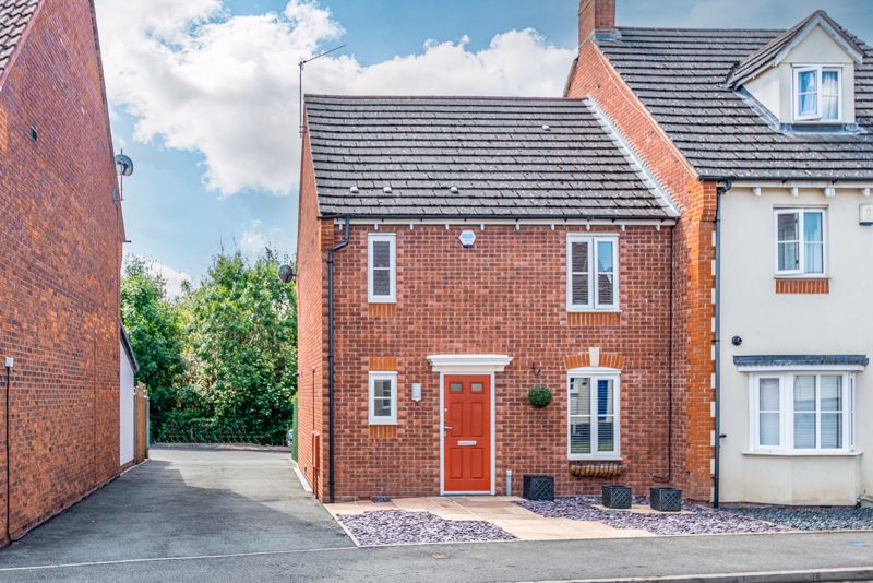 3 bed house for sale in Royal Worcester Crescent, Bromsgrove, B60 