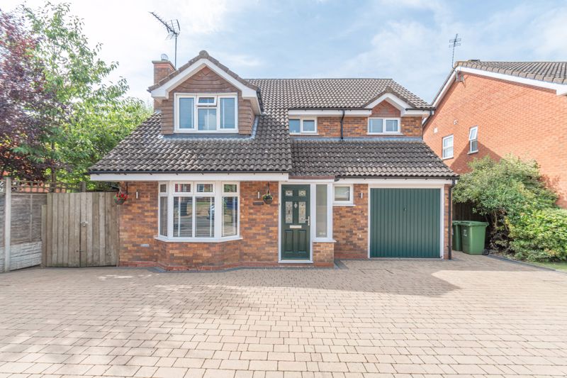 4 bed house for sale in Coleshill Close, Redditch, B97 