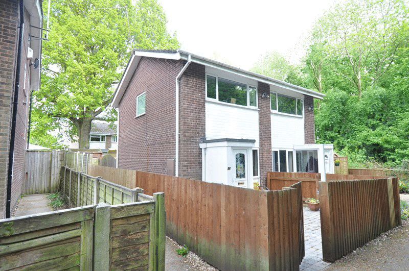 2 bed house to rent in Donnington Close, Redditch, B98 
