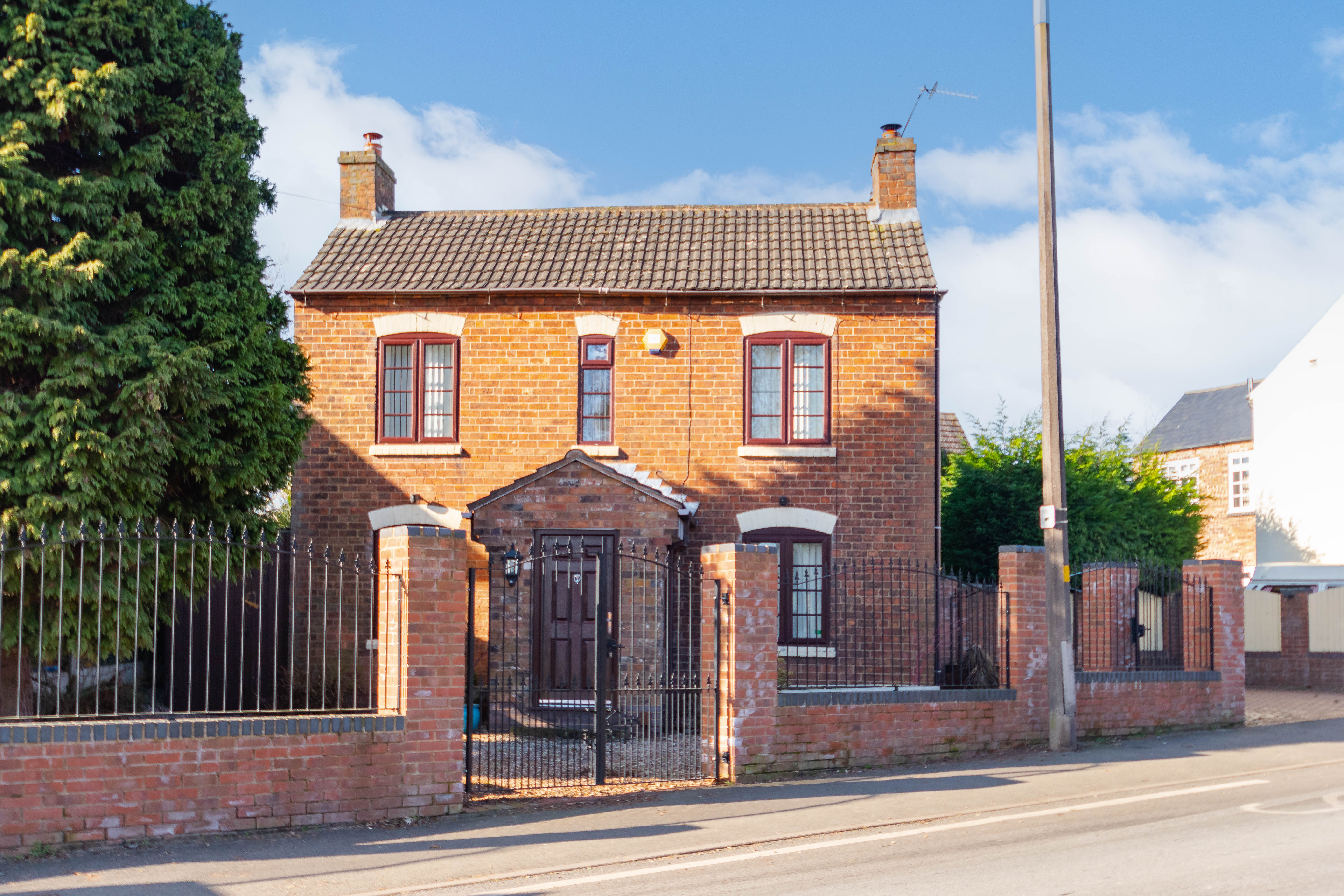 3 bed cottage to rent in Gladstone Road, Stourbridge  - Property Image 1