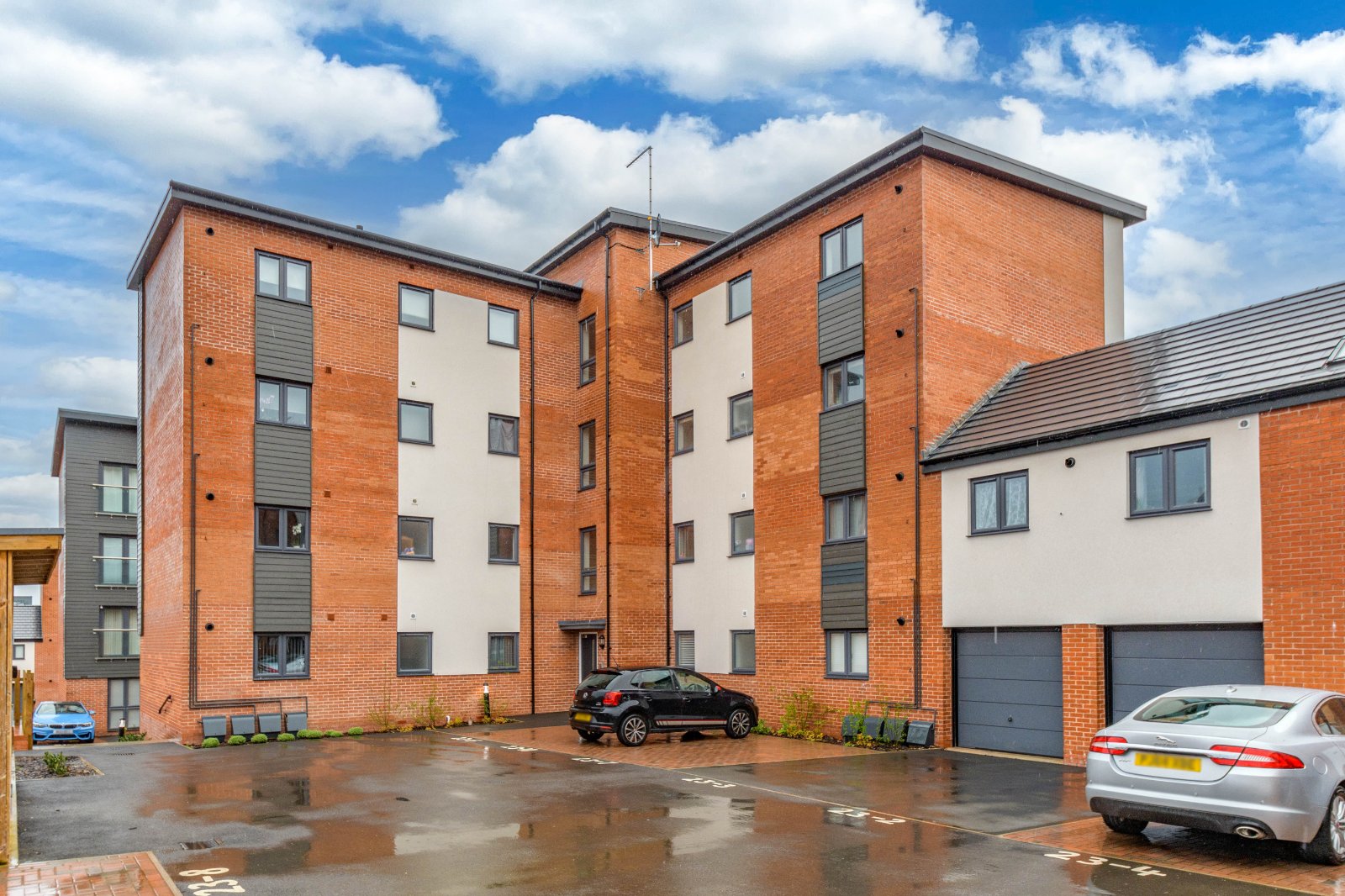 2 bed apartment to rent in Ascot Way, Birmingham - Property Image 1