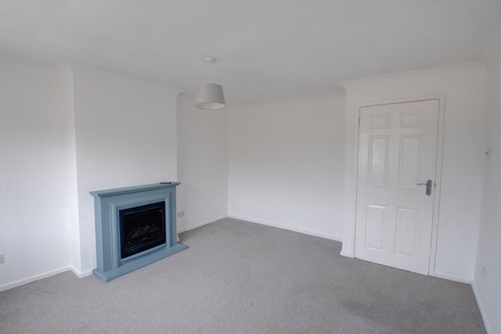 2 bed apartment to rent in Millfield Road, Bromsgrove 2