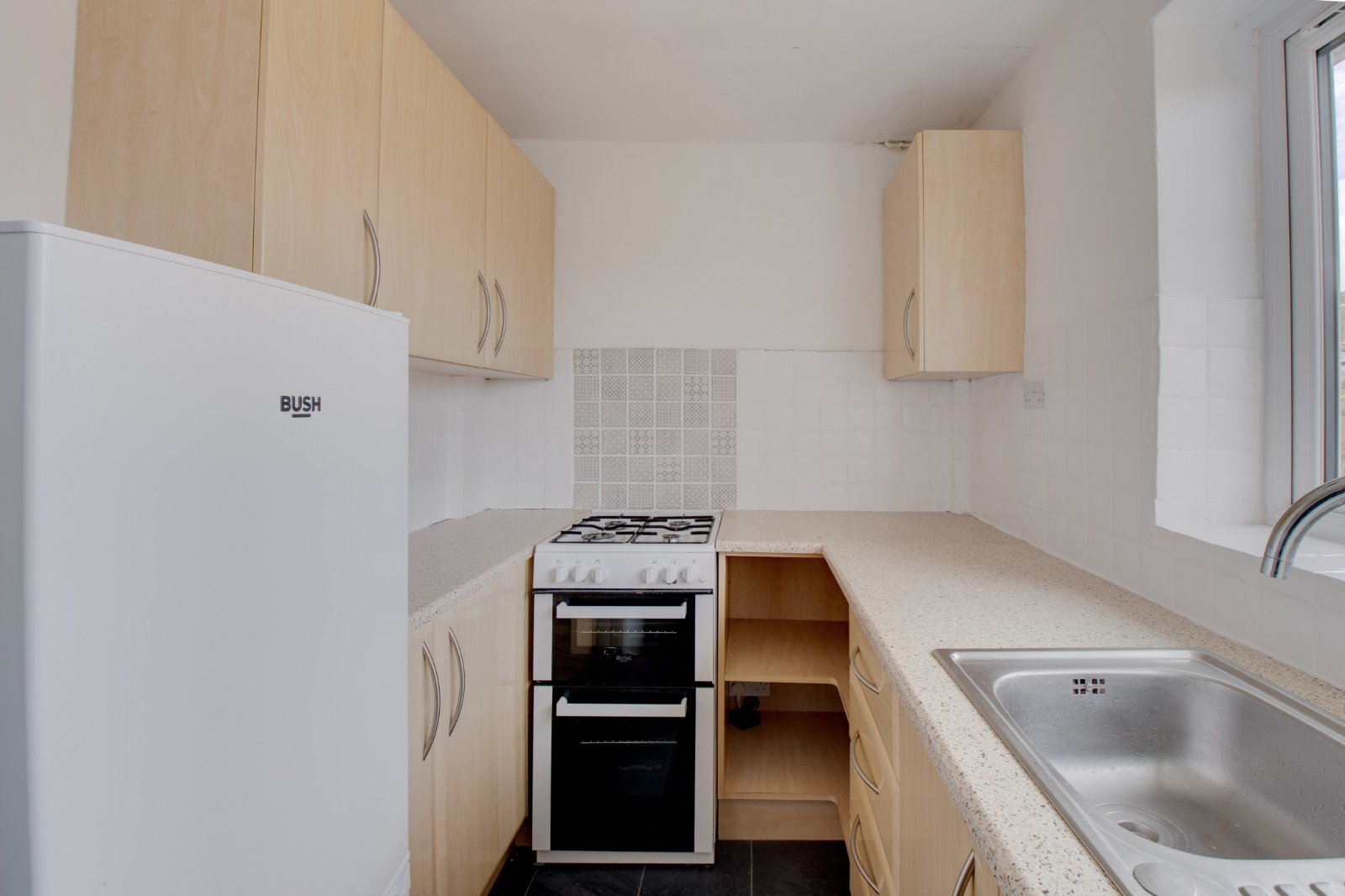 2 bed apartment to rent in Millfield Road, Bromsgrove 4