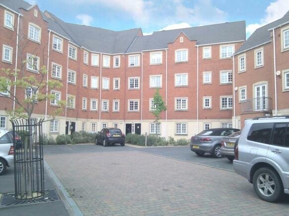 2 bed apartment to rent in Madison Avenue, Brierley Hill - Property Image 1