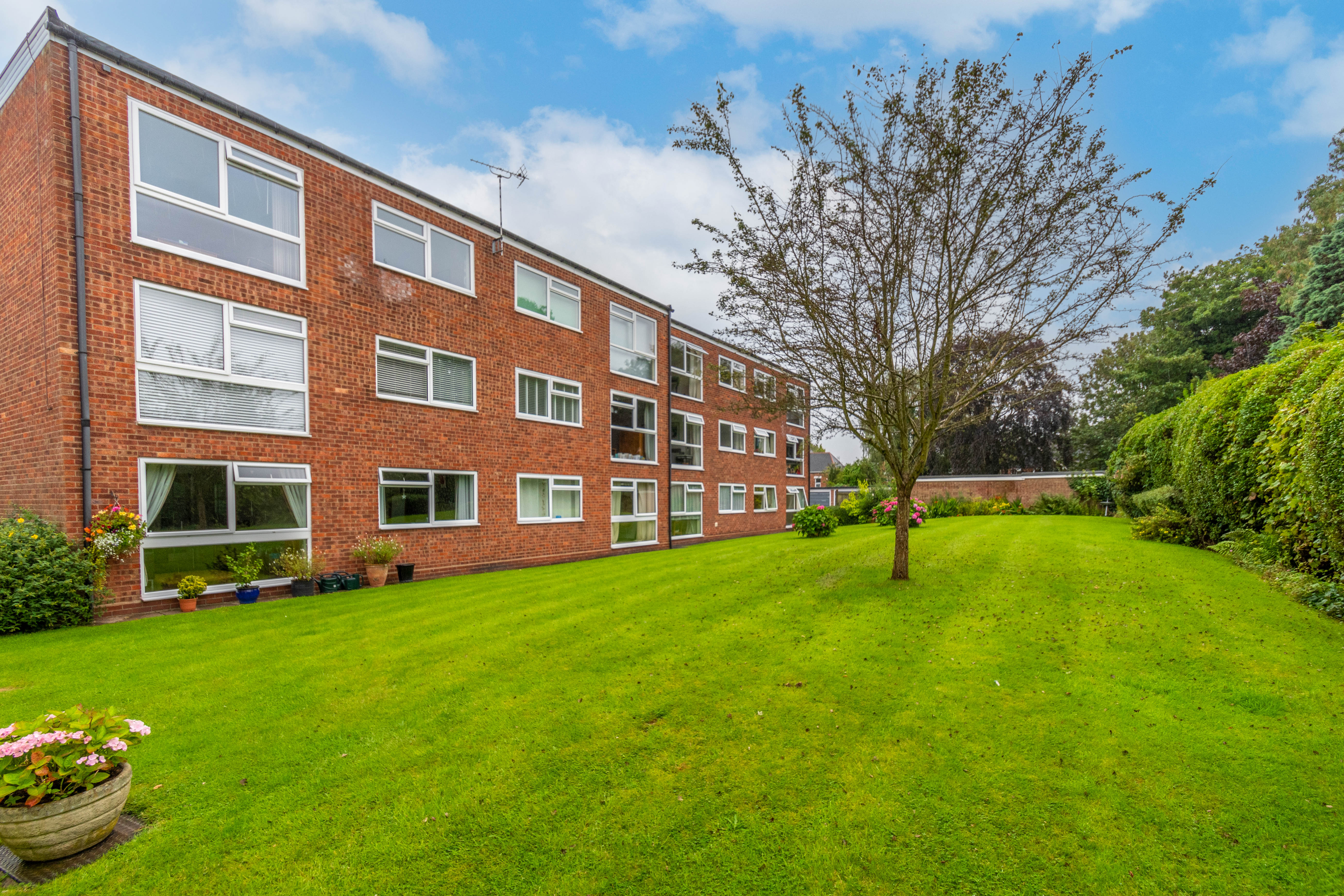 1 bed apartment for sale in Northfield Road, Kings Norton 9