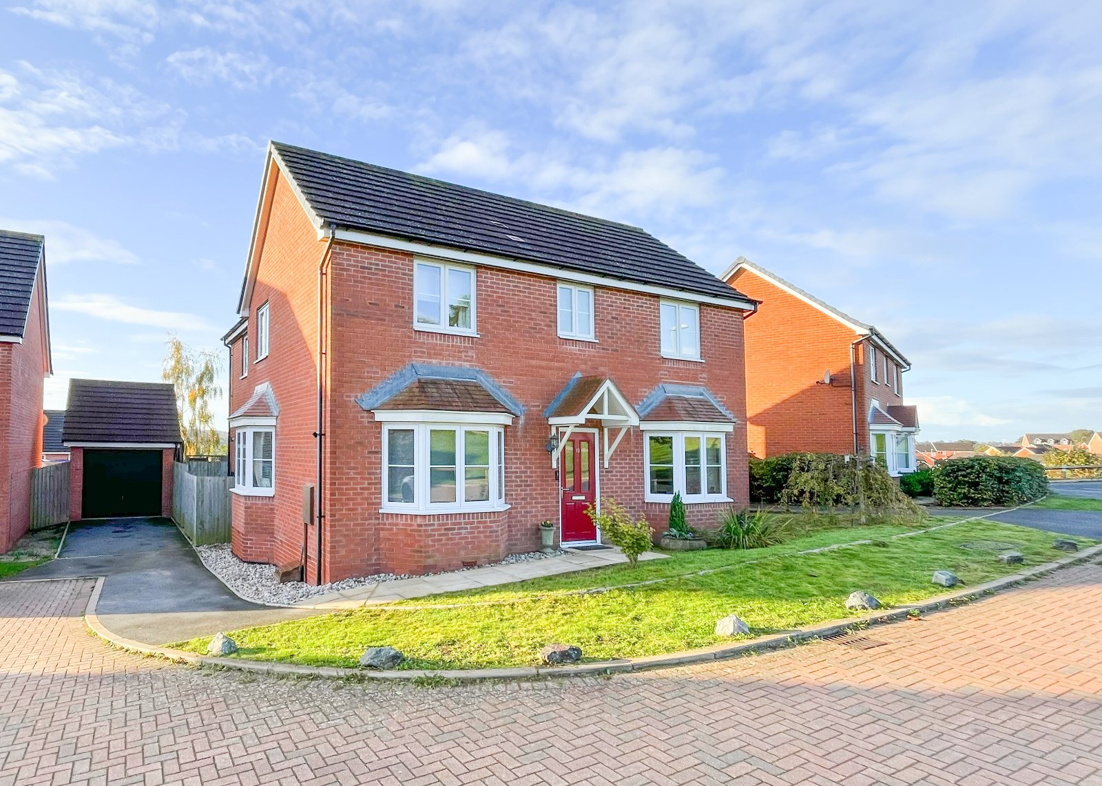 4 bed house for sale in Cookridge Close, Brockhill  - Property Image 1