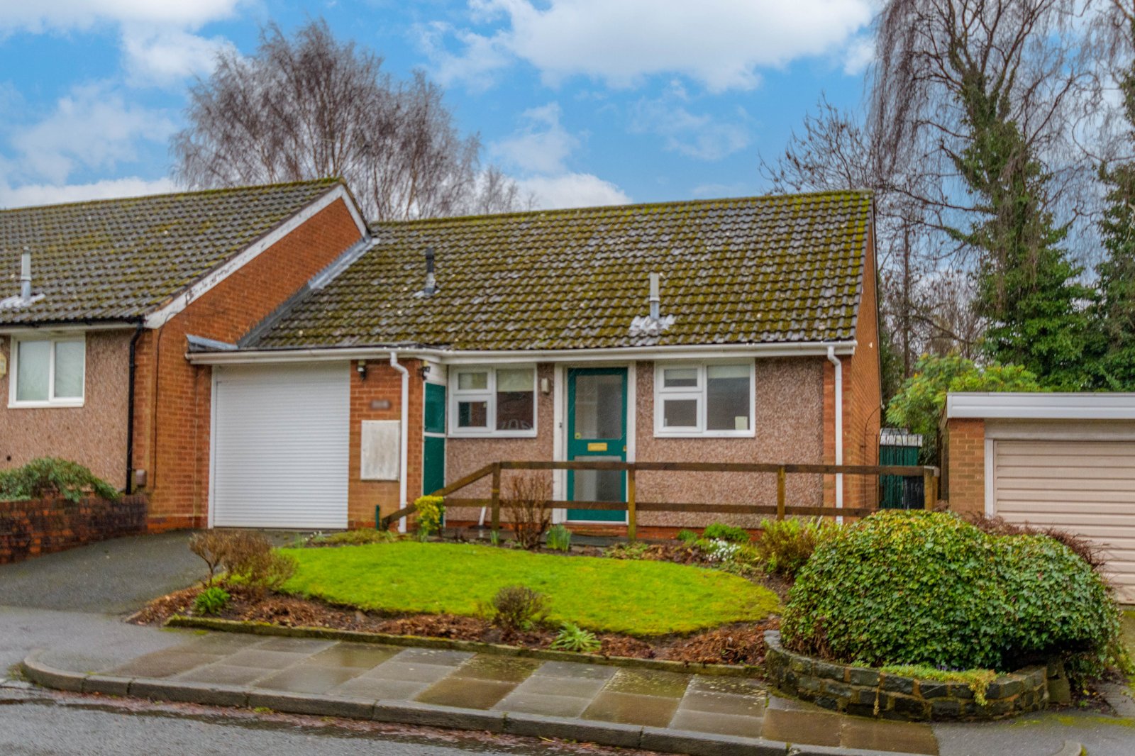 2 bed bungalow for sale in Sellywood Road, Birmingham - Property Image 1