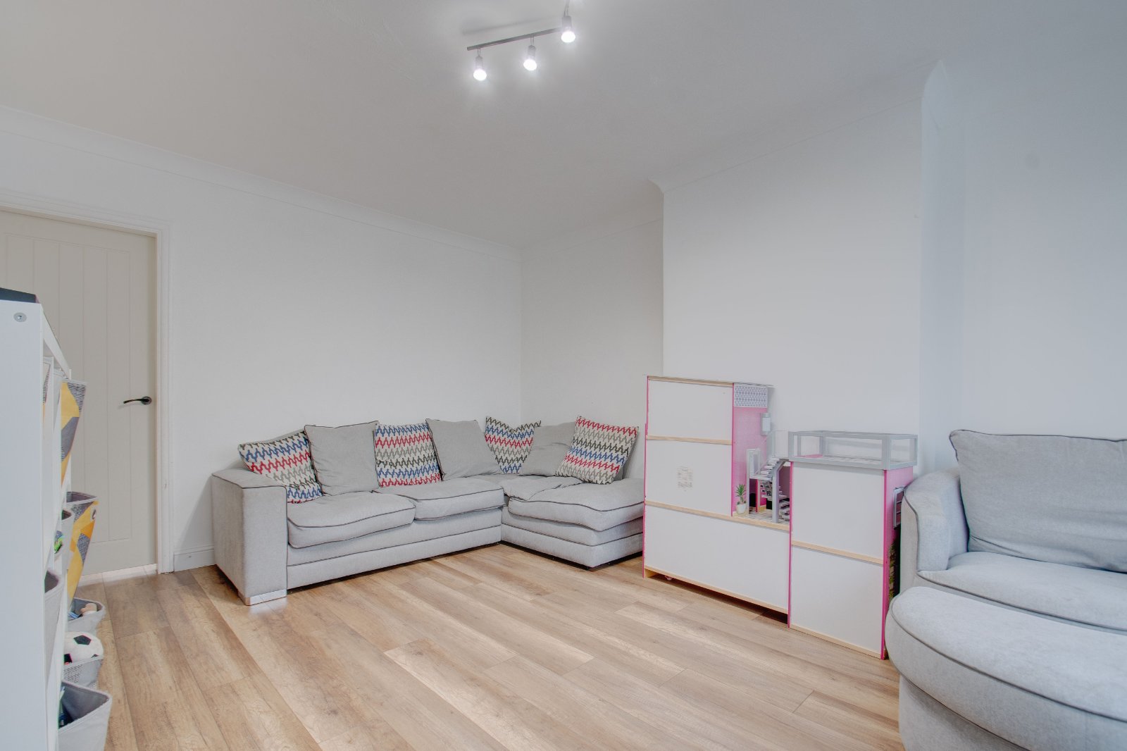 2 bed house for sale in Rednal Road, Birmingham  - Property Image 2