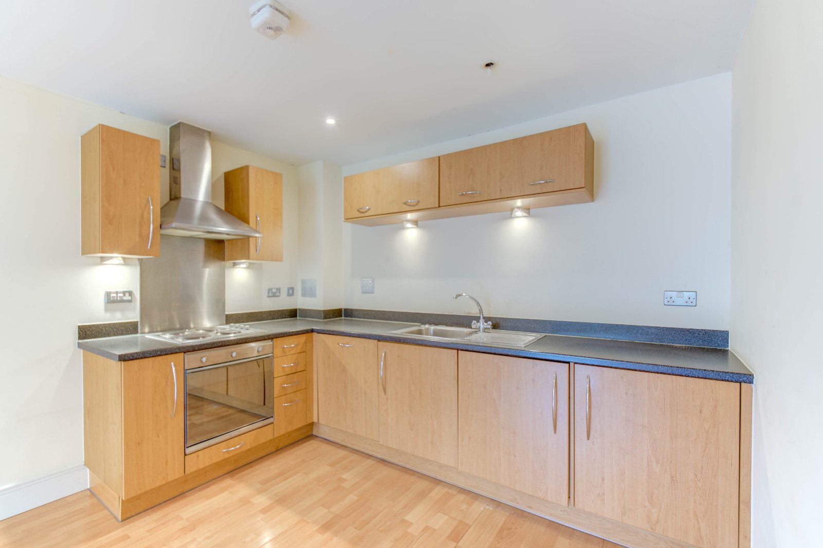 2 bed apartment for sale in Manor Road, Edgbaston 3