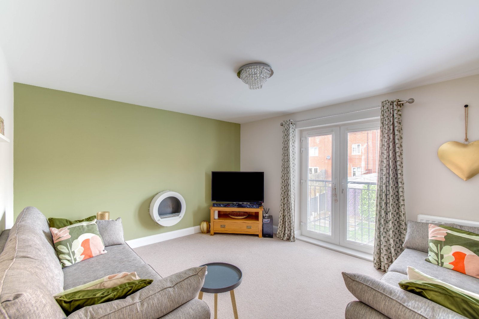 3 bed house for sale in Rea Road, Northfield 1
