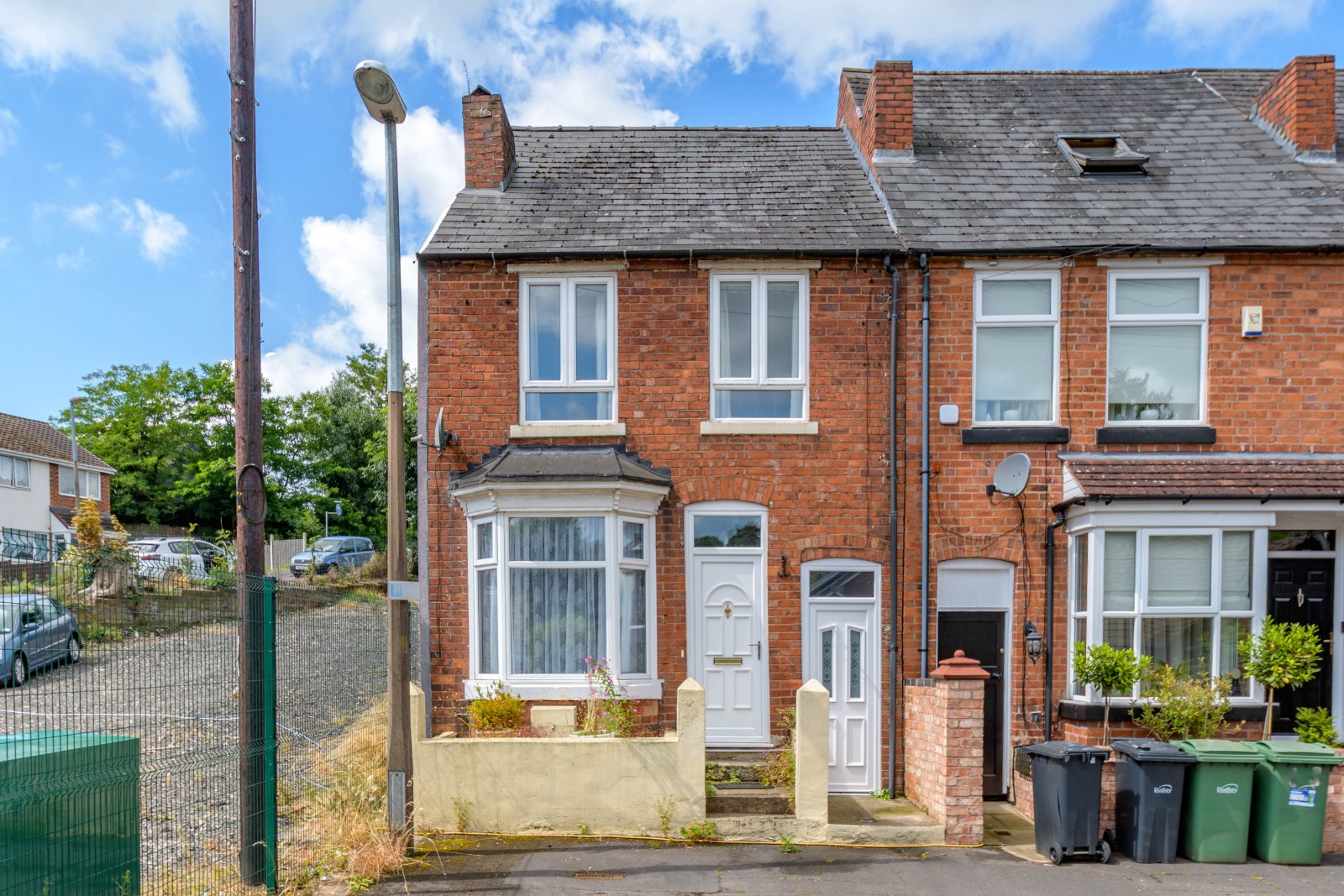 3 Bed End Of Terrace House For Sale In Woodman Road Halesowen B63