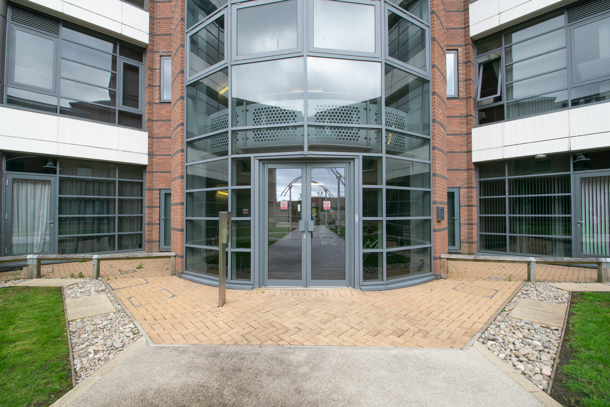 2 bed apartment for sale in Waterfront West, Brierley Hill 10