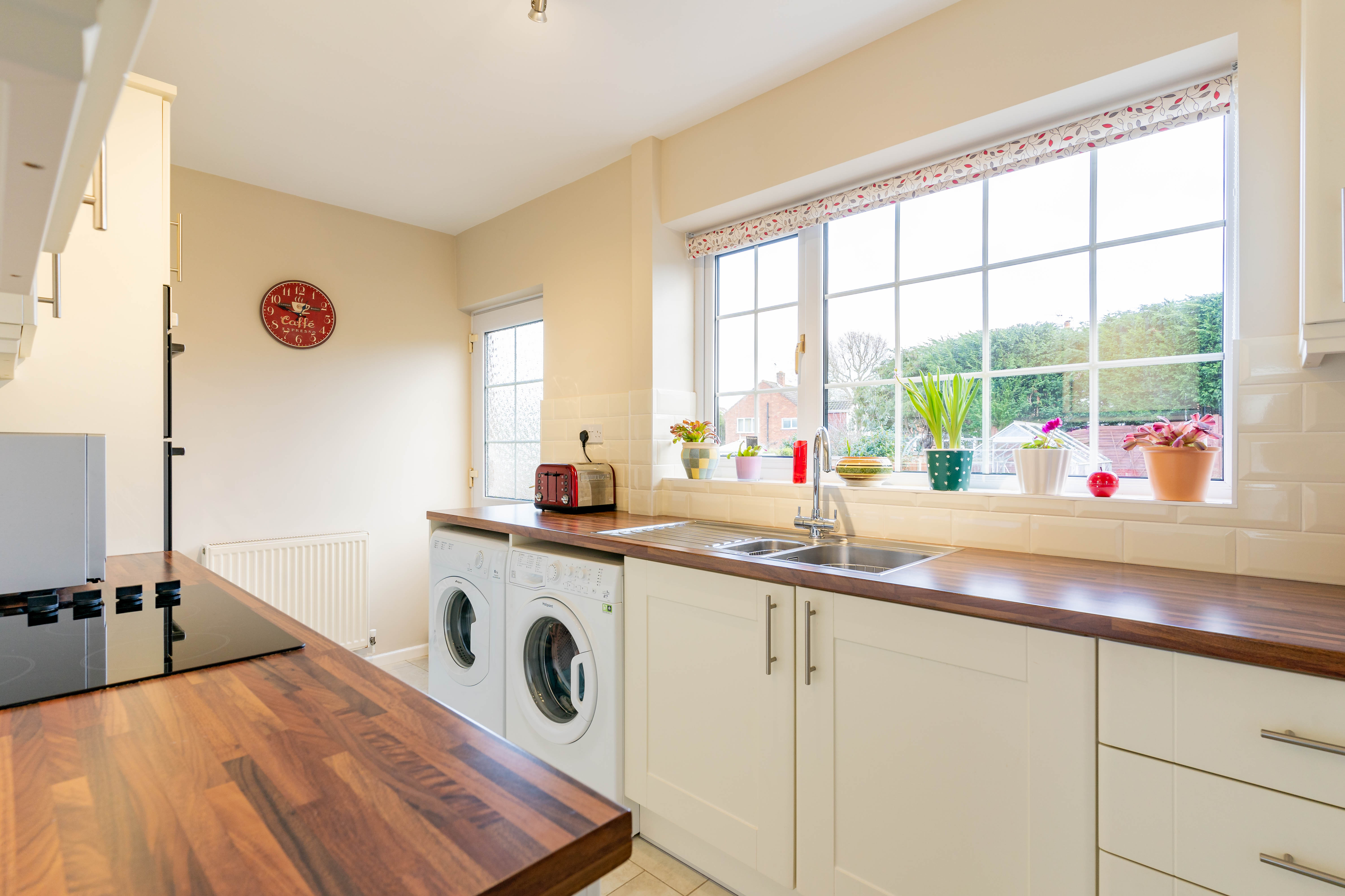 3 bed house for sale in Drew Crescent, Stourbridge  - Property Image 3