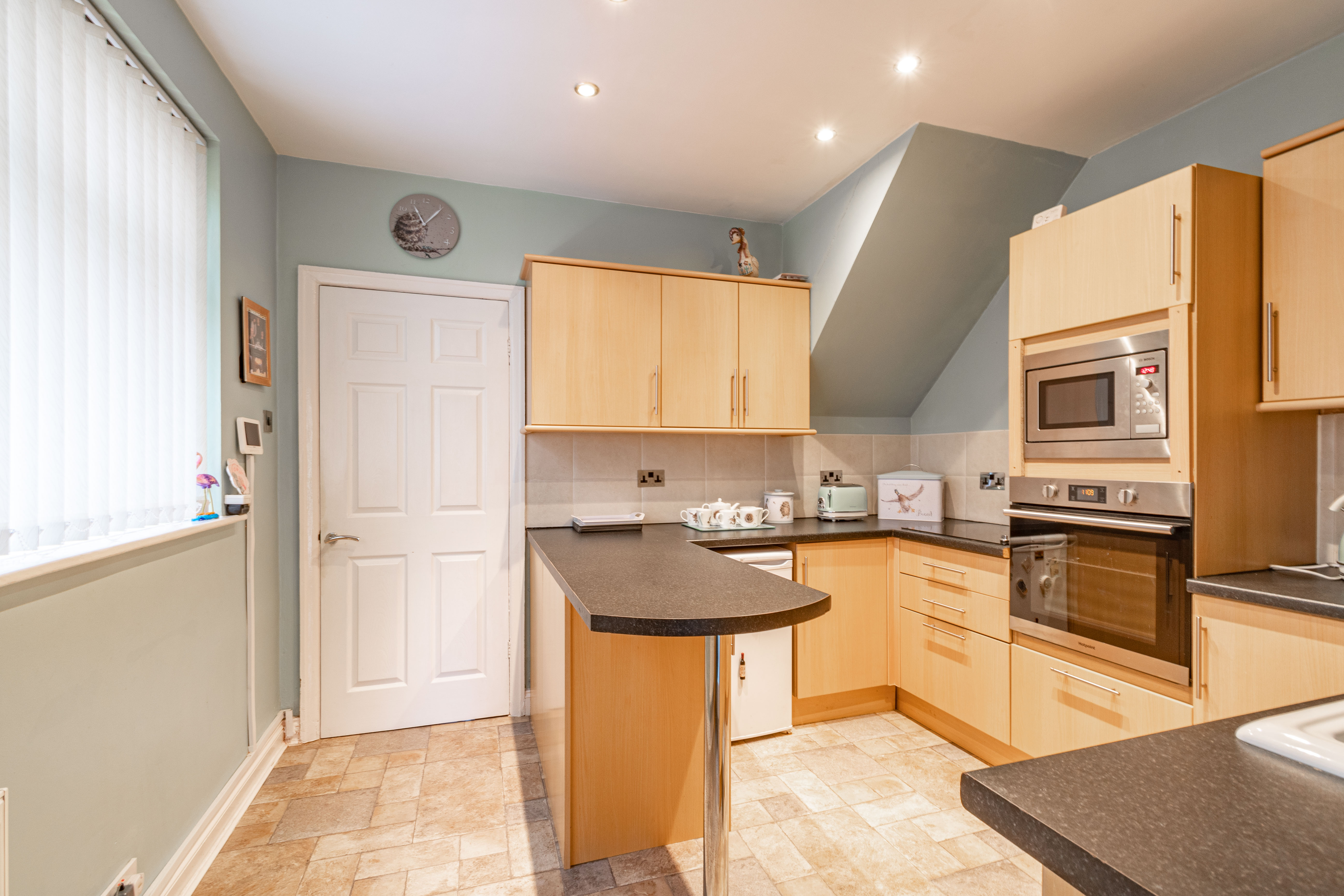 2 bed house for sale in Waterfall Lane, Cradley Heath  - Property Image 4