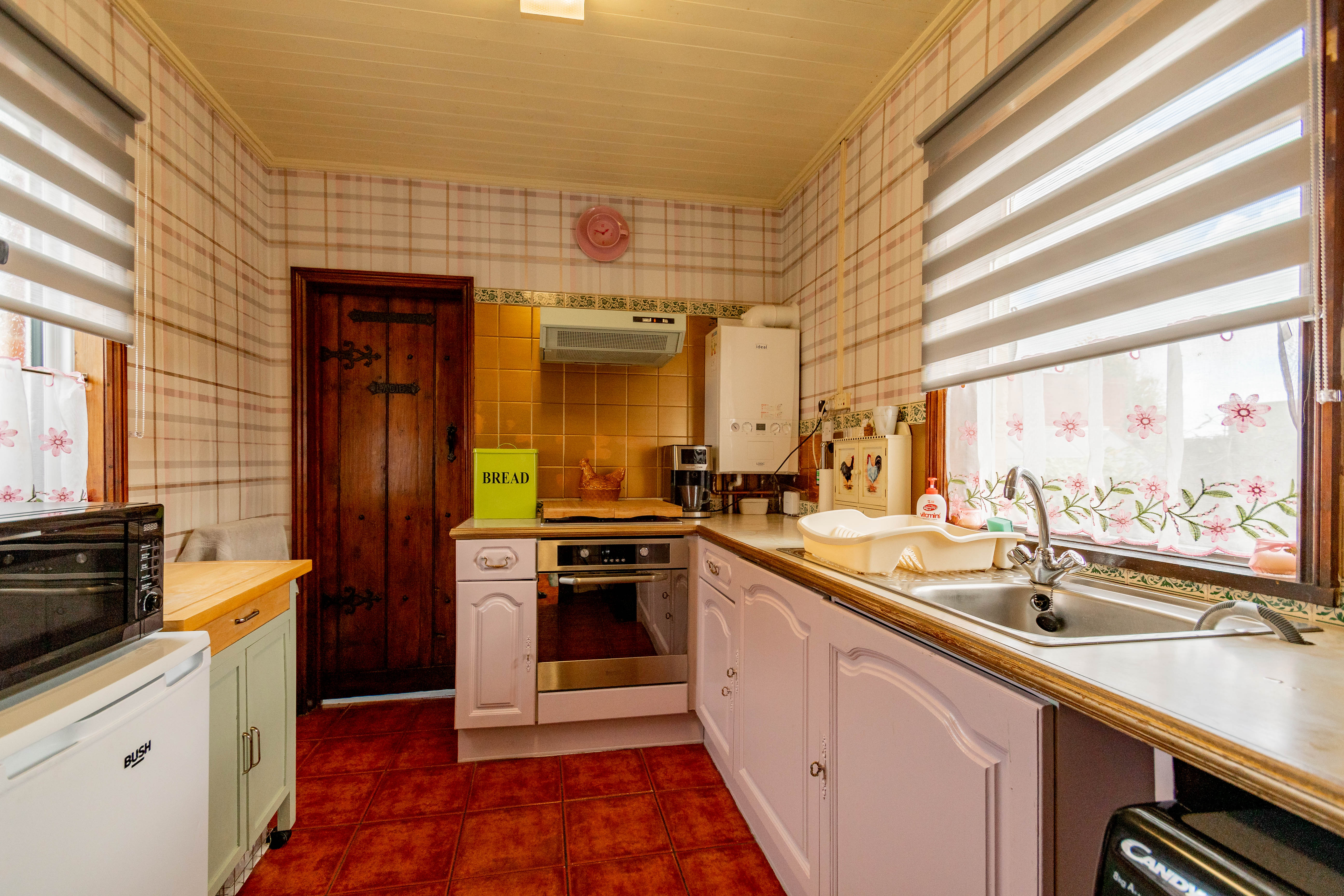 3 bed house for sale in Bower Lane, Brierley Hill  - Property Image 5