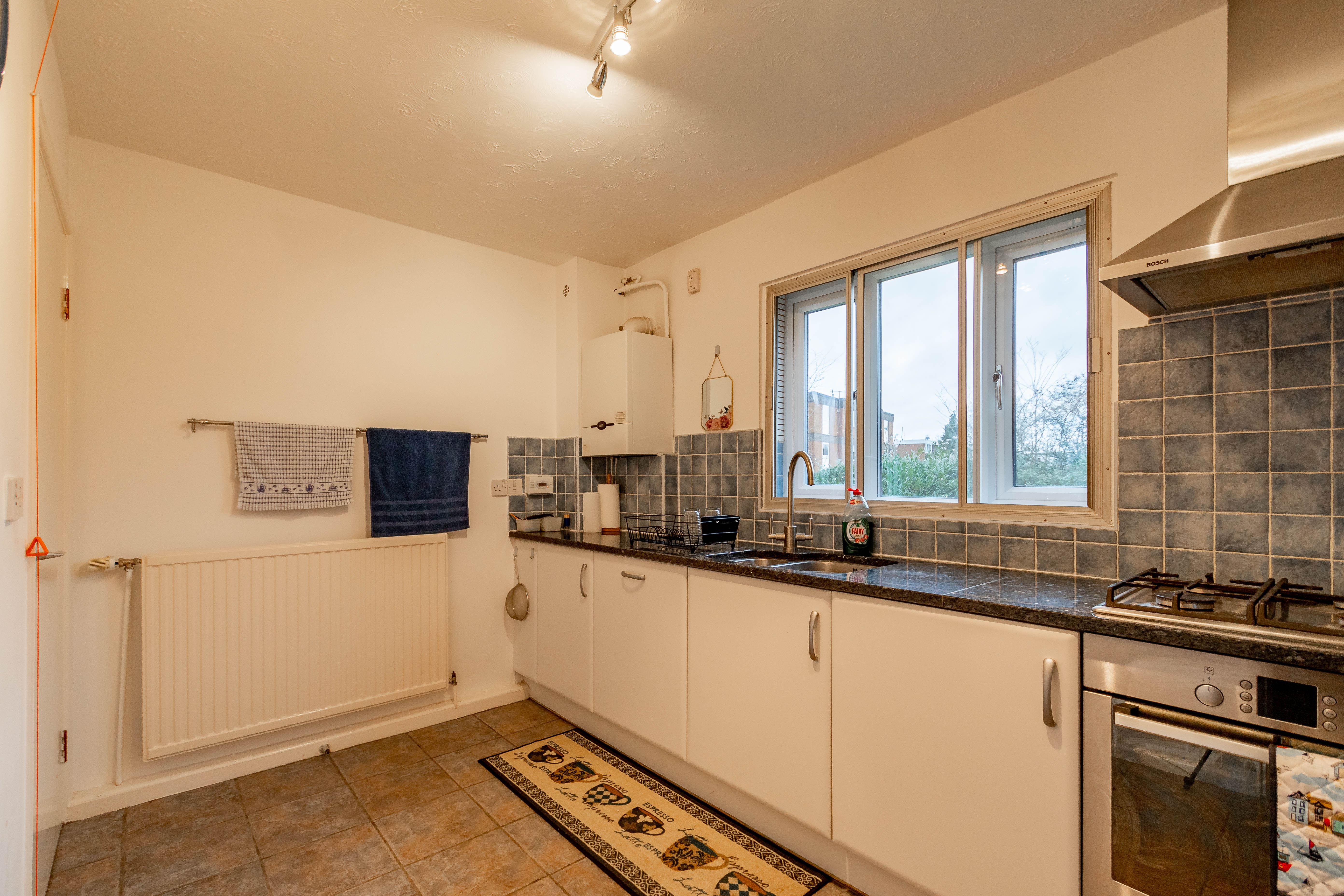 2 bed apartment for sale in Glasshouse Hill, Stourbridge  - Property Image 3
