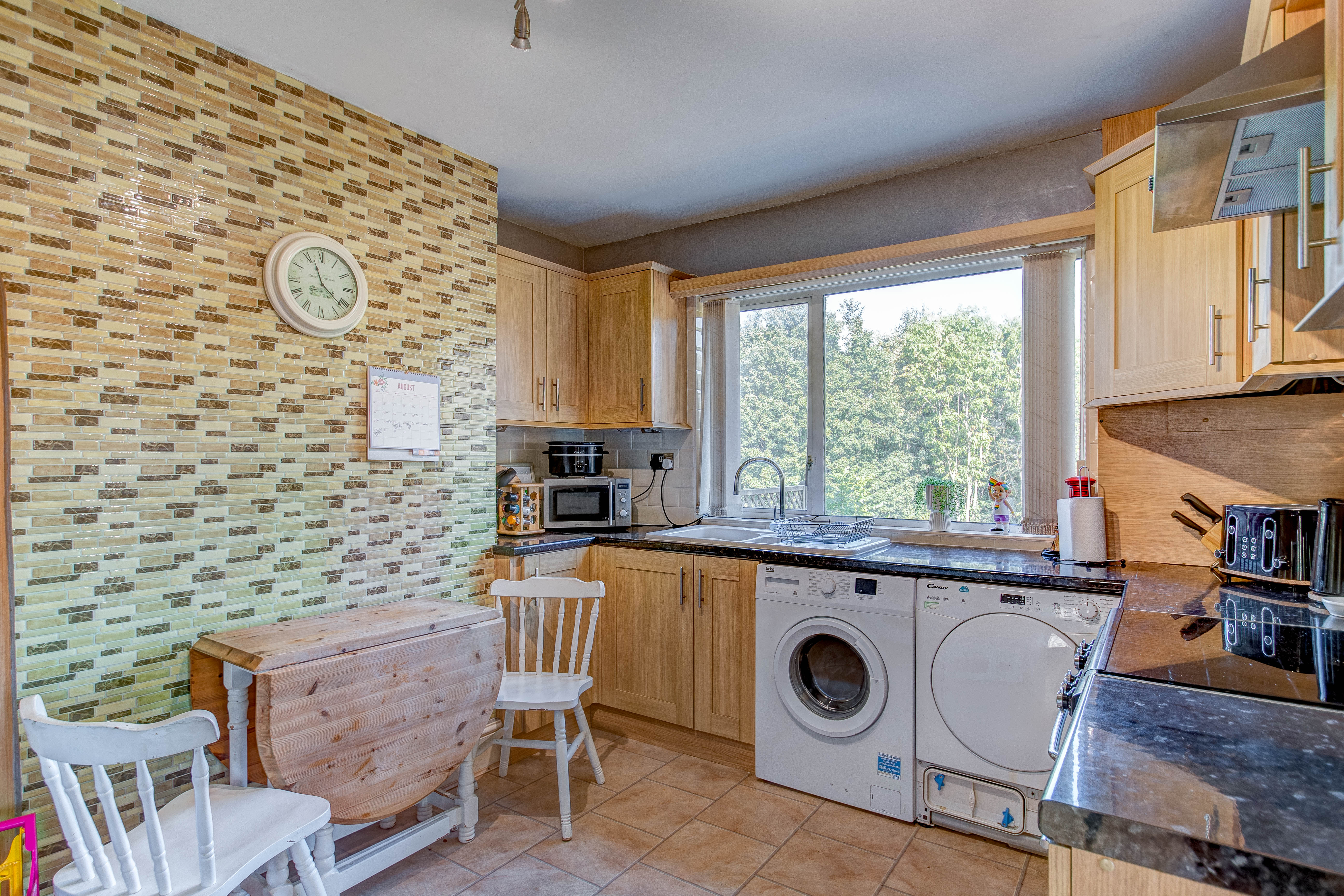 3 bed house for sale in Highfield Crescent, Halesowen  - Property Image 3