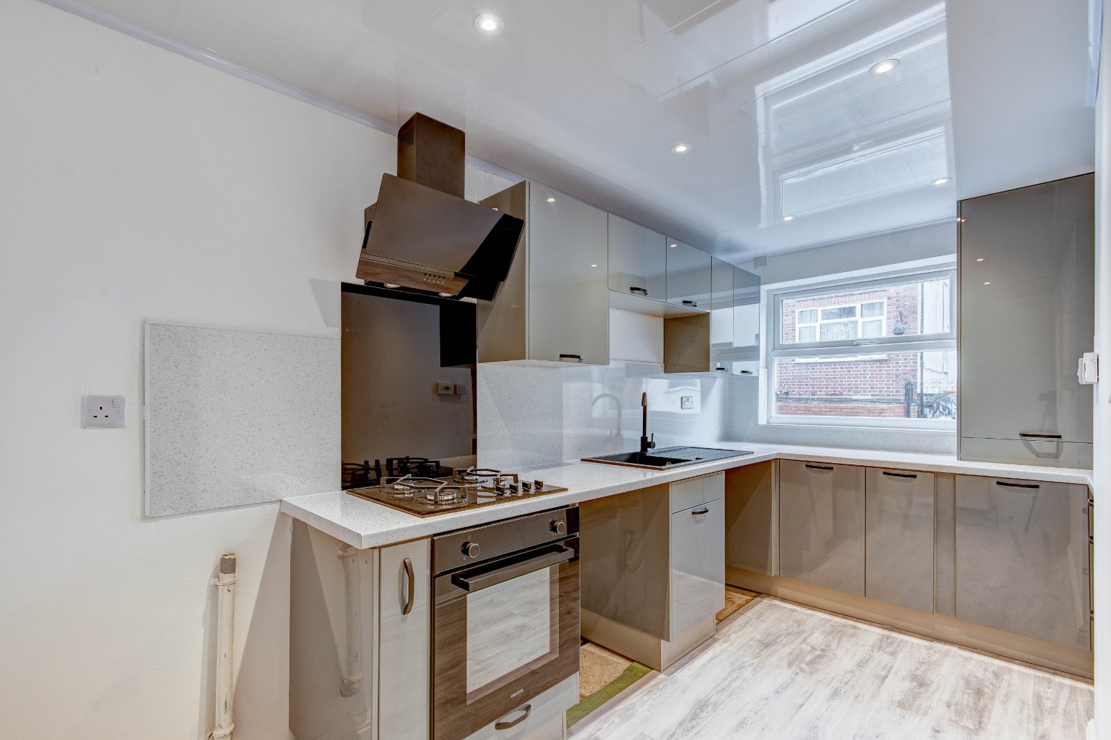 2 bed house for sale in Spring Street, Stourbridge  - Property Image 2