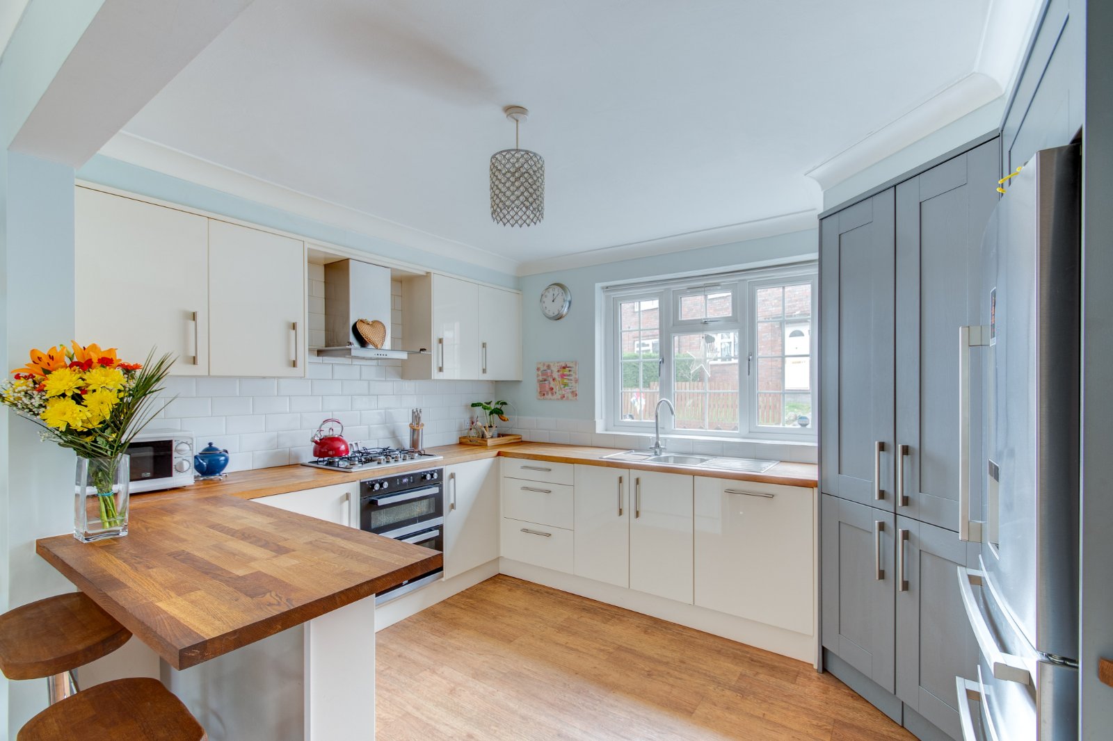 3 bed house for sale in Central Avenue, Stourbridge 2